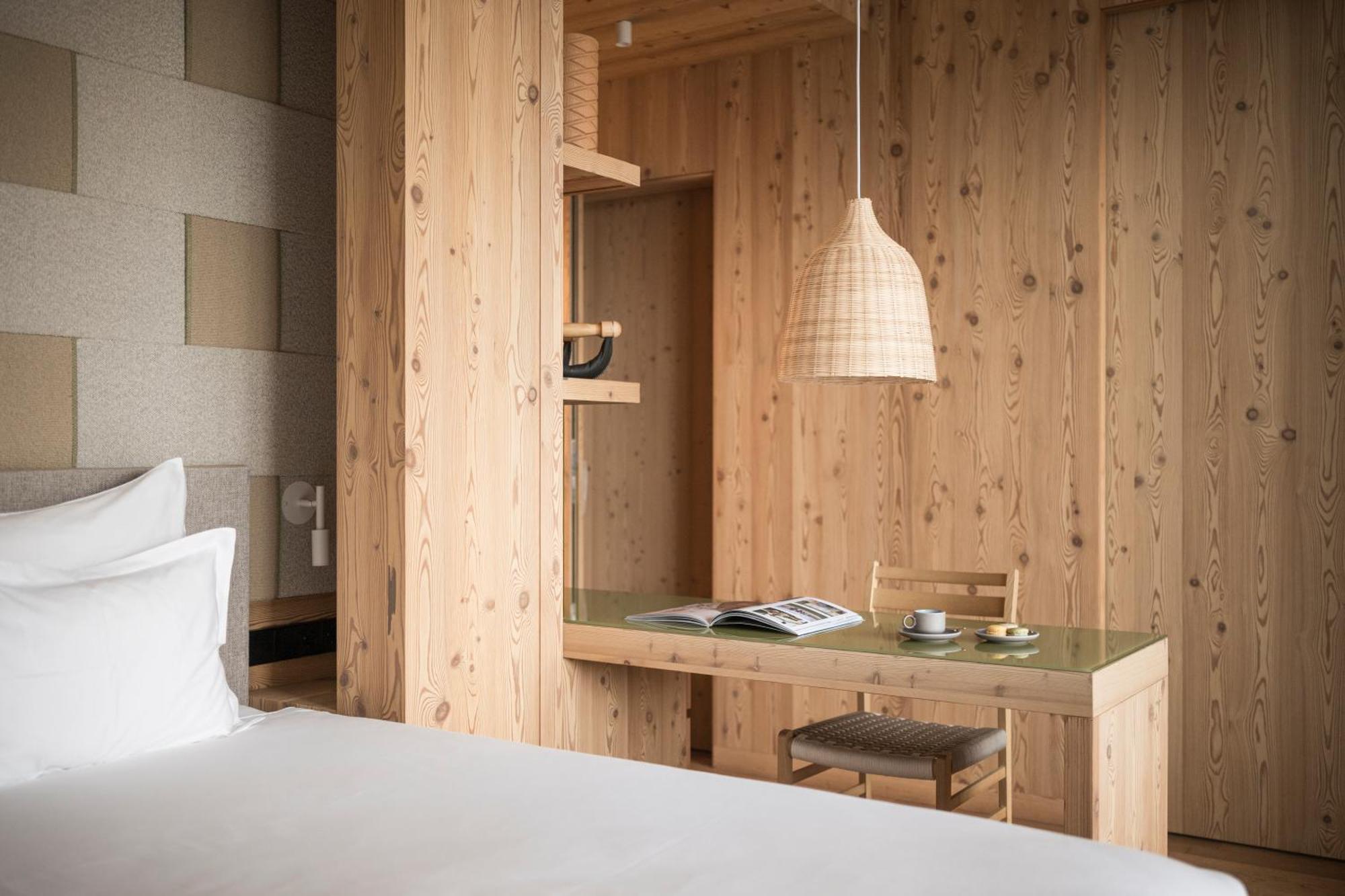 Falkensteiner Hotel Kronplatz - The Leading Hotels Of The World (Adults Only) Riscone Habitación foto A room at the Hotel